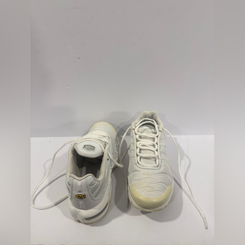 Nike Air Max Plus TN Triple White Sneakers Size 5.5Y / Women’s 7 Used - Picture 5 of 12